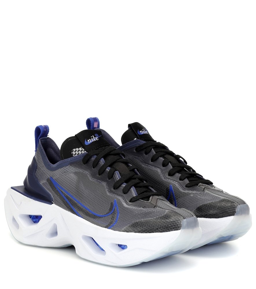 The ultimate marriage of style and comfort, the Nike Zoom X Vista Grind sneakers sit atop dramatical