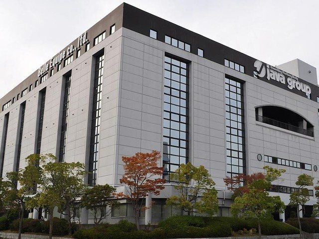伊藤忠が神戸の名門アパレル、ジャヴァHDを投資会社に売却（WWDJAPAN）
