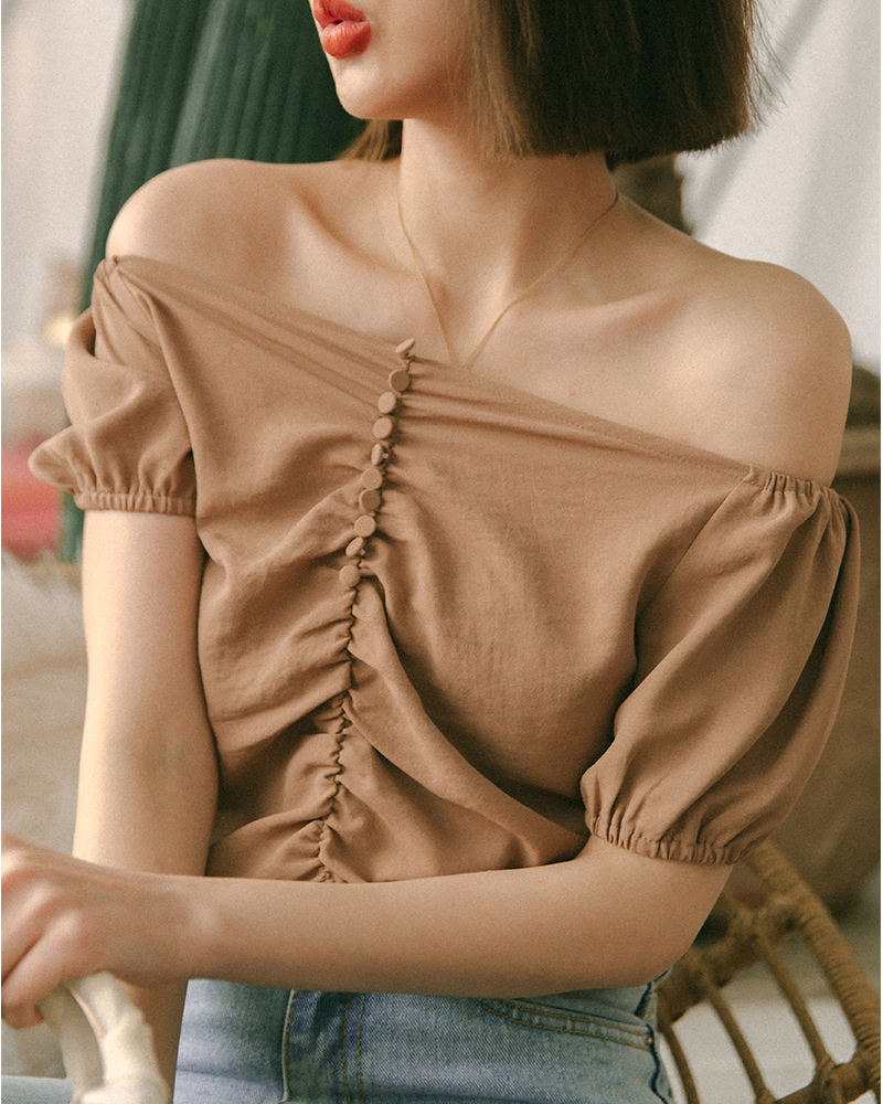 MERCCI22+抓皺一字領短版上衣