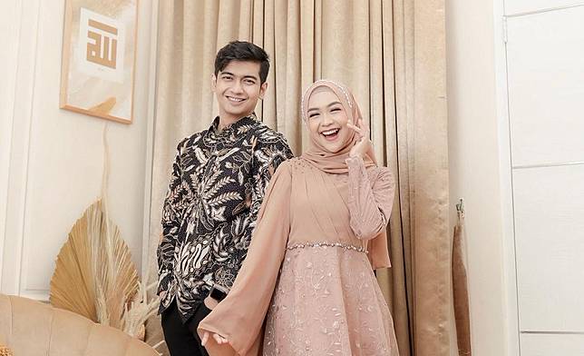 Ria Ricis Tulis Pesan Haru untuk Almarhum Ayah: Pa, Lihat Adek Bahagia