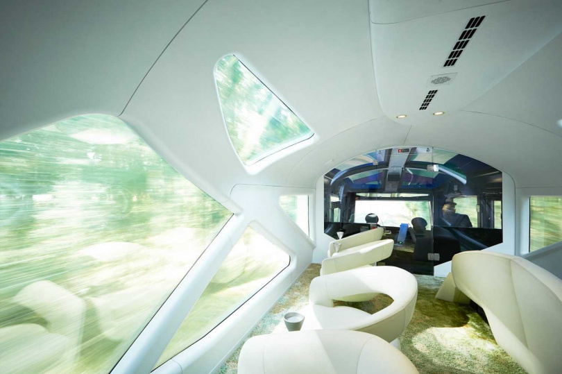 四季島號是由法拉利設計師奧山清行操刀，重現現代風格並採用大面積車窗景，巧妙呈現春夏秋冬四季變換。