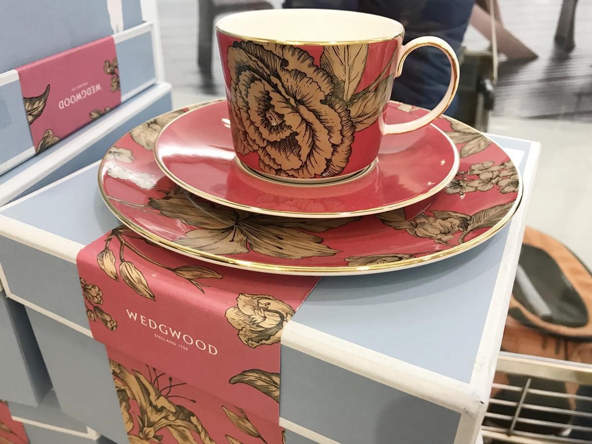 喜愛英式精品骨瓷Wedgwood或丹麥皇室手繪餐瓷皇家哥本