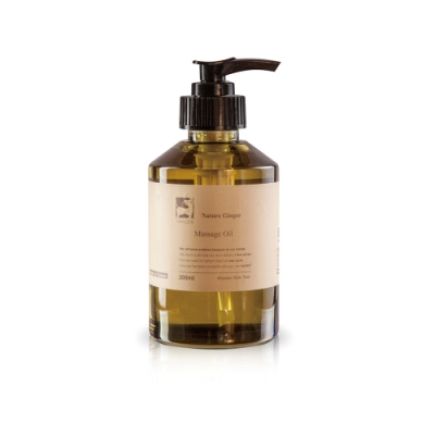 薑精華使肌膚快速吸收促進代謝 添加老薑精華與植物油等萃取成分 適度的按壓身體部位，達紓緩效果 來自八百公尺高山，純淨天然薑種 無塵室生產，嚴謹控管品質細節