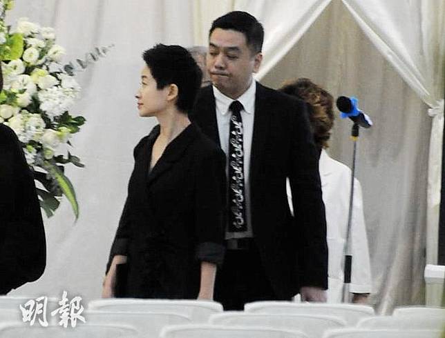 黎小田設靈 儂本多情相識滿天下有心人代已故張國榮送花牌 明報 Line Today