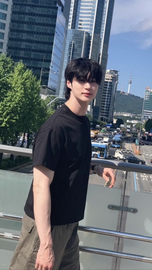 변筒筒台灣孤獨房