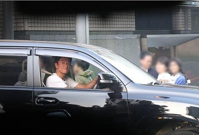 48歲過氣男星原田龍二公園車震斷正 On Cc 東網 Line Today