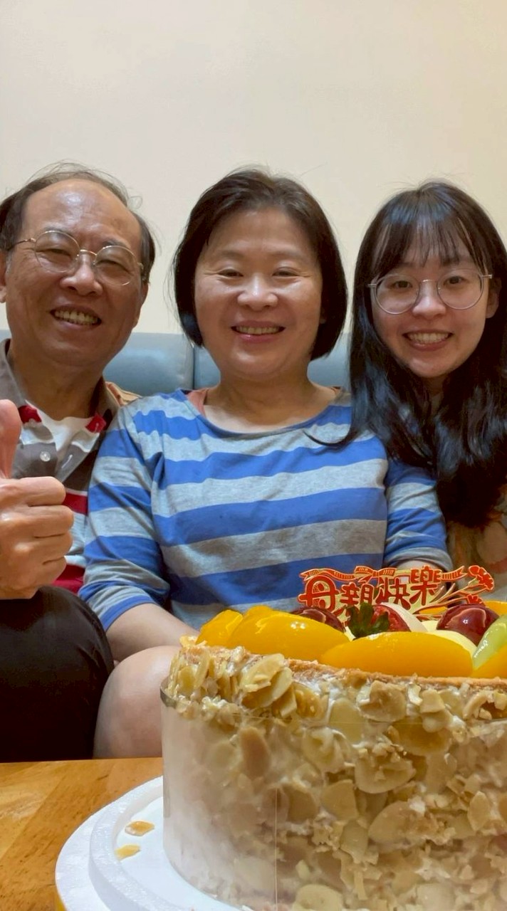 黃黃家族社群