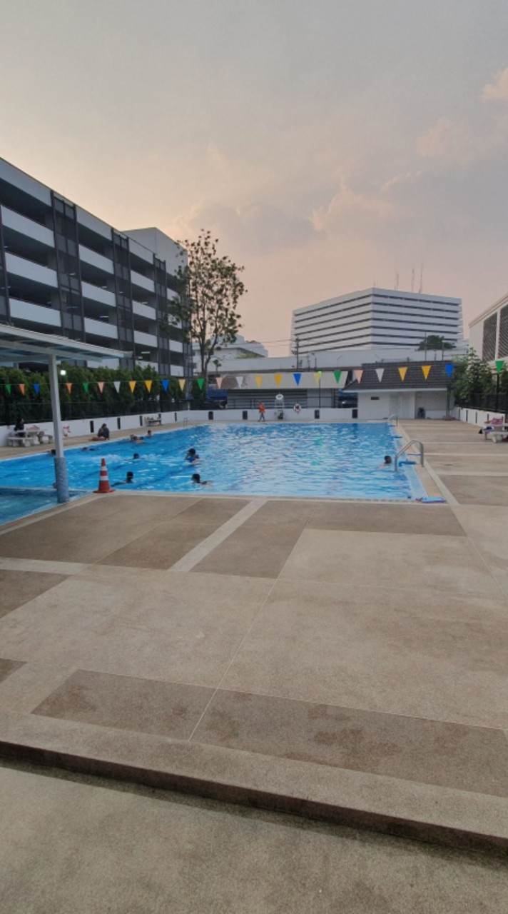 เรียนว่ายน้ำกับครูเหว่า 🏊‍♀️
