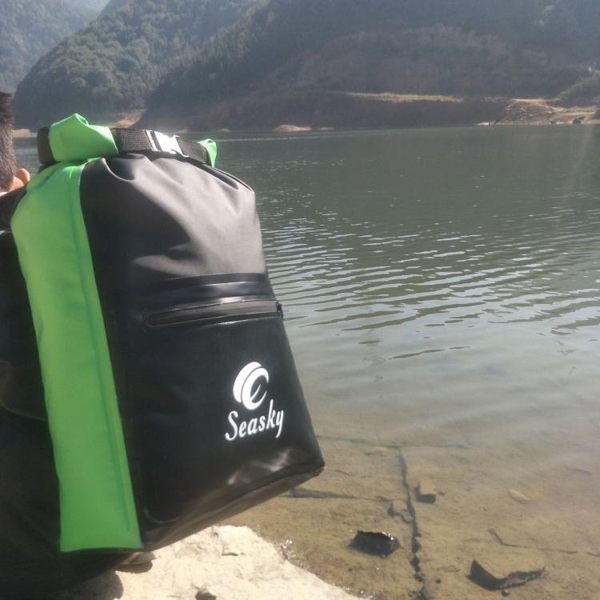 登山背包 6色戶外背包登山騎行溯溪 漂流防水桶包運動裝備包-小精靈生活館