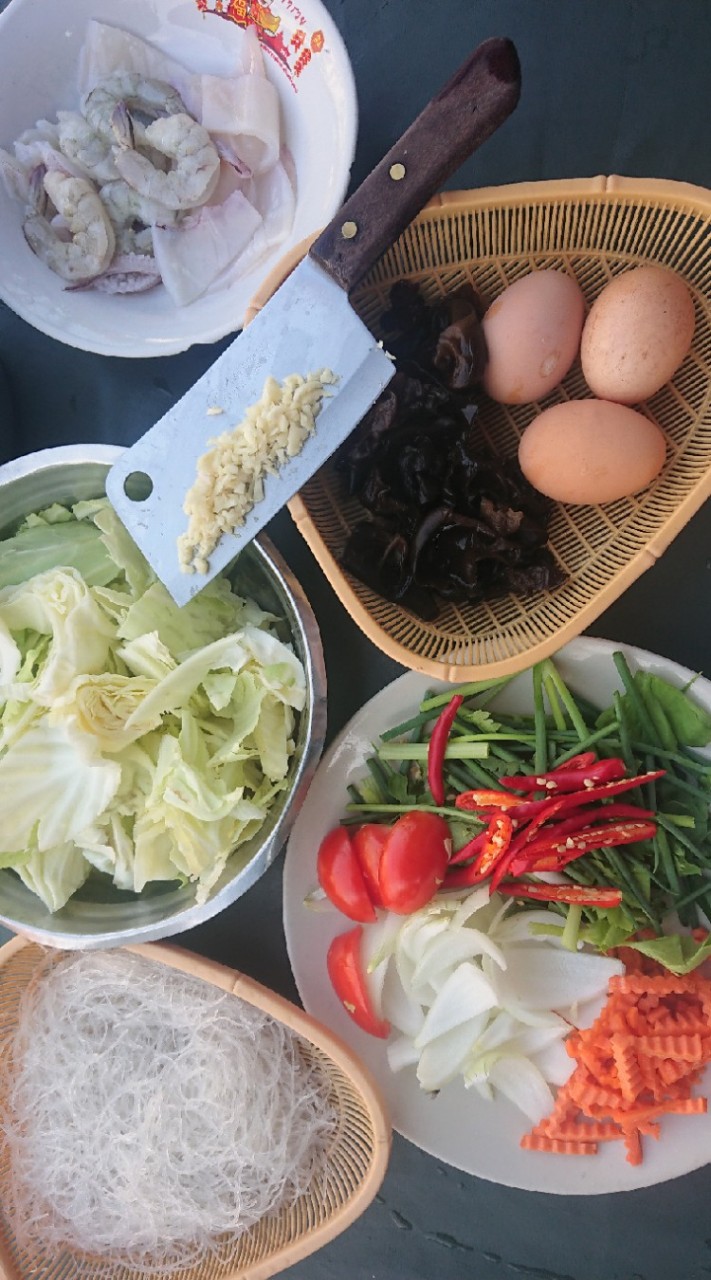 ร้านข้าวตุ๊กแหม่ม