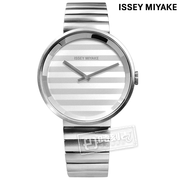 由日本設計師跨界合作演譯極簡時尚美學，藉由屏除繁雜細節、極簡概念、強調特定元素及運用獨特素材融合多樣思維來傳達屬於三宅一生的腕錶時尚。「please」於issey miyake作品