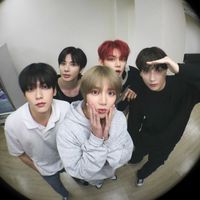 𝑻𝑿𝑻 𝑽𝑹群🐰🦊🐶🐿🐧🤍