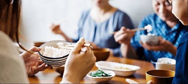 下次聚餐不揪了啦！吃飯最討厭的十種倒胃口噁人| DailyView 網路溫度計| LINE TODAY