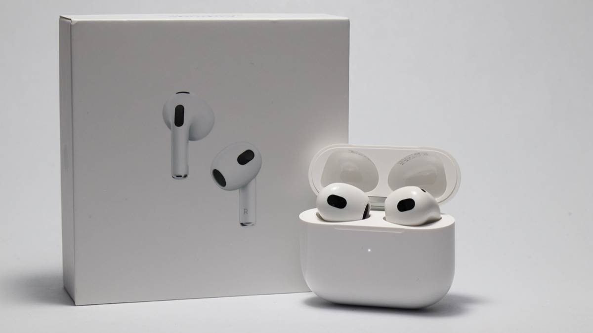 蘋果AirPods 3 開箱！低頻與音場表現大升級| 電腦DIY | LINE TODAY