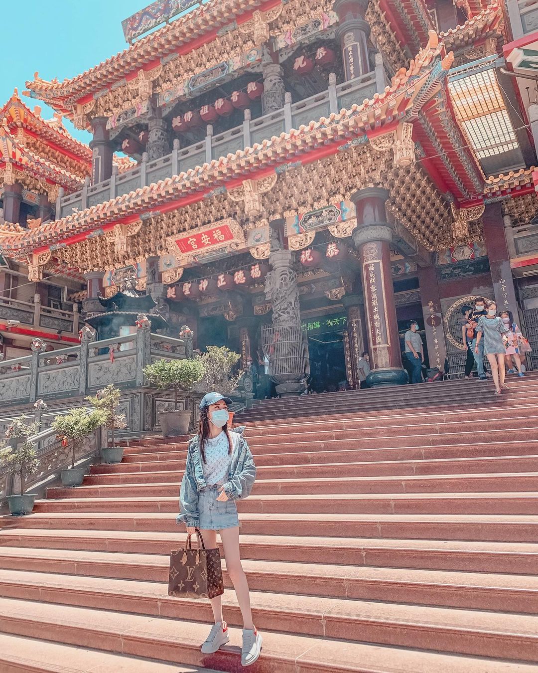 四重溪溫泉季｜附近景點一日遊｜車城福安宮｜順道來車城，就不能錯過必訪的景點車城福安宮，這裡可號稱是「東南亞、台灣最大的土地公廟」，看其建築規模跟香火鼎盛的程度就可見一斑。