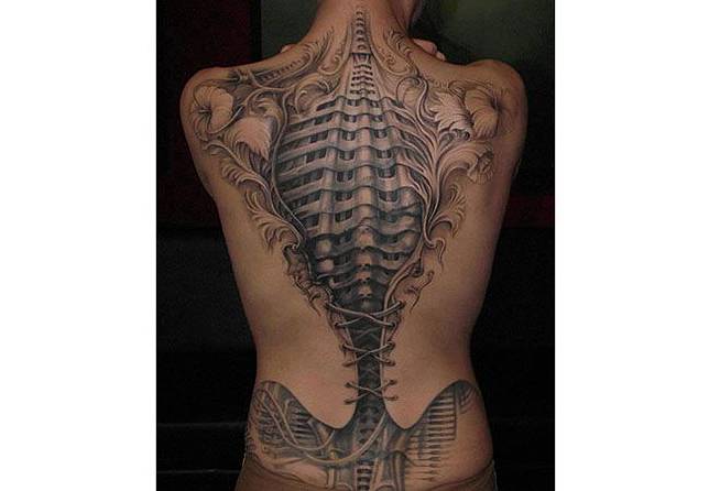 Super Keren! 16 Tato Ini Pasti Bikin Kamu Geleng-geleng di Hari Libur