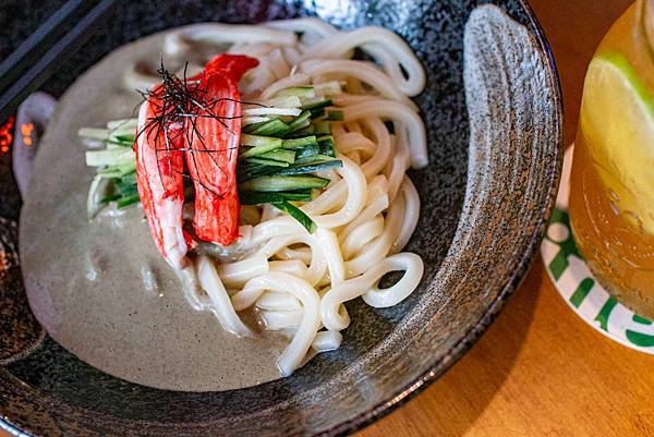 【台中美食】大醬無煙燒烤-深夜居酒屋食堂，幾分熟自己決定，美味的燃燒櫻桃鴨！