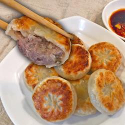 ◎6分鐘快數上桌，皮薄，多汁，味美|◎|◎種類:人氣小吃主要食材:牛肉內容物說明:保存方式冷凍-18℃以下食用方式各式料理內容物成份餡餅熱量可免標示每份營養成份可免標示內容量(g/ml)30g+-10