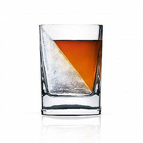 約2-5個工作天出貨體驗冰鎮威士忌與酯類芳香變化的最佳平衡點。 大面積楔型冰塊較一般冰塊能減緩融冰速度。 持續使威士忌散溢酒香、品嘗不同濃度的酒體變化及香氣情調。 在掌中宛如藝術家的品酒杯，直率又饒富