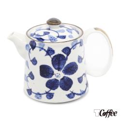 ◎日式手繪風格帶出生活品味|◎陶瓷易清洗堅固耐用|◎品牌:TCoffee類型:用具種類:咖啡壺組合主材質:不鏽鋼,陶瓷材質說明:陶瓷(濾網)不鏽鋼顏色:白色系,藍色系容量(ml):500ml尺寸:11