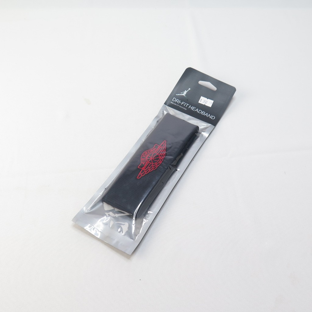 #NIKE #WINGS #頭帶 #JORDAN ◇所有商品皆100%公司正品 全新現貨 販售商品皆開立發票 敬請安心選購☺◇本賣場實體店面位於桃園中壢市中正路商圈，經營三十餘年，為品牌簽約經銷商，現