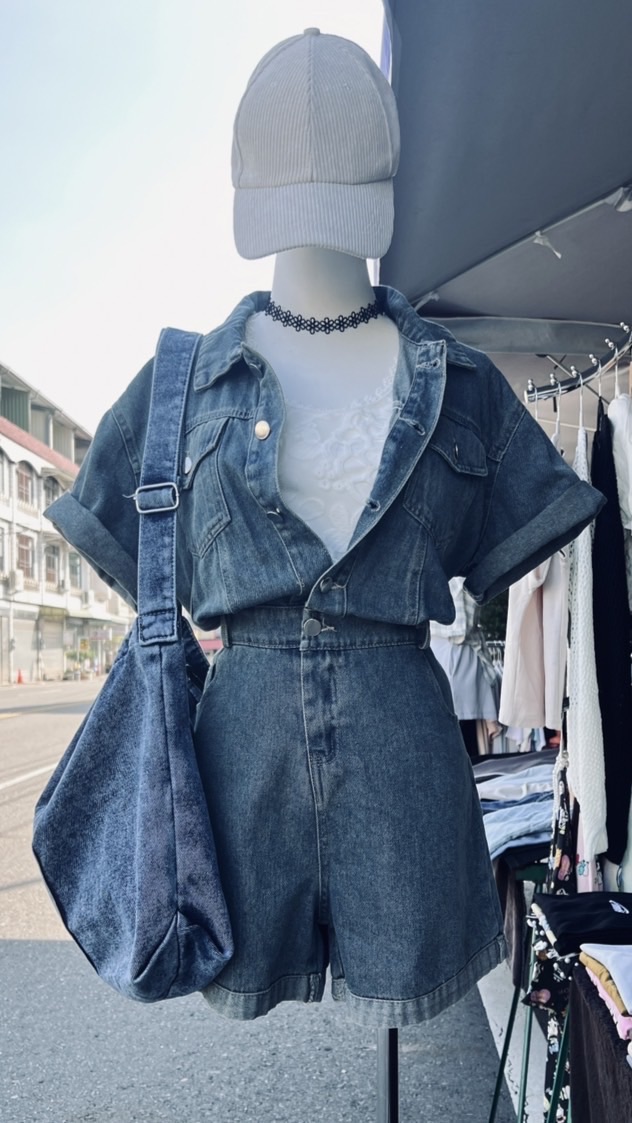睿睿女裝流行服飾（週日、一公休）☺️