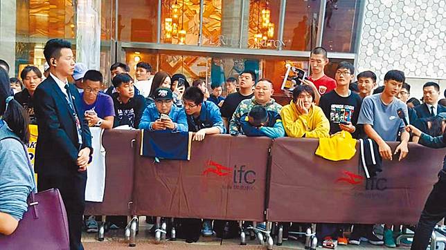 誰來都沒用 NBA在陸活動頻喊卡