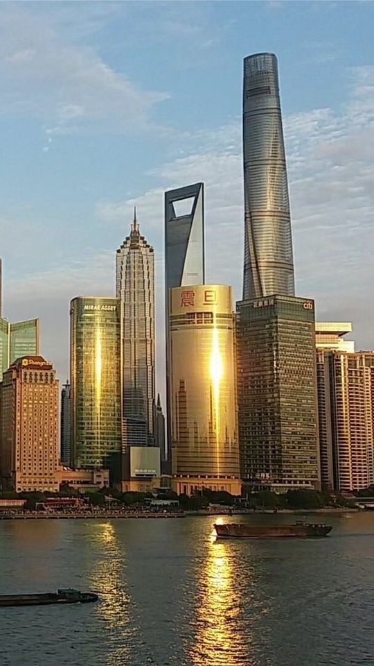魔都上海的食衣住行娛樂交流(勿談政治議題與廣告行銷和任何公益方面內容，違者不經通知直接移出群組）