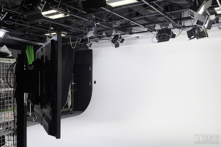 東京 YouTube Space 直擊！YouTuber 可免費在此拍片、有 360 相機和各式場景可借