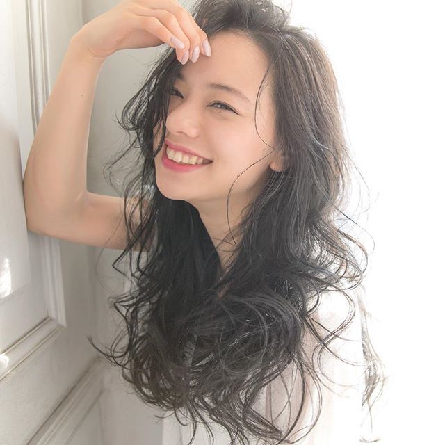 こなれ度up 次の髪色はオリーブブラウンに決まり 暗め 明るめ レングス別にお届け