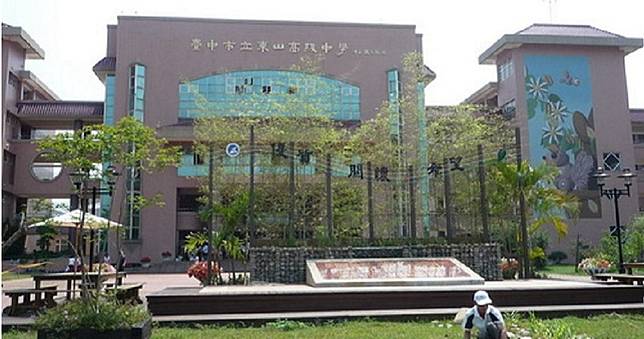 男潛學校行竊筆電變賣　落網稱：受城隍爺指引幫助弱勢