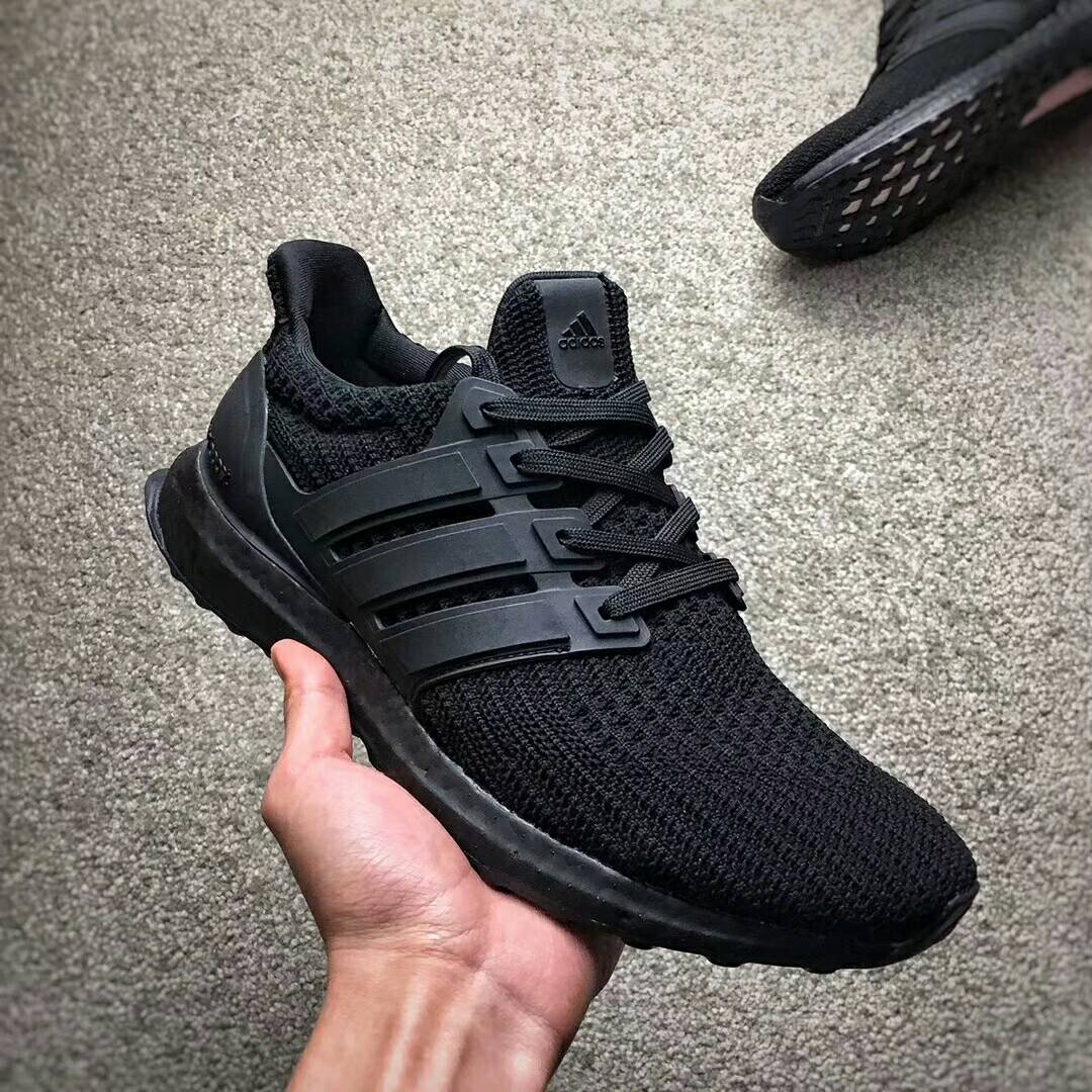 Adidas Ultra Boost UB 4.0休閒跑鞋 情侶款