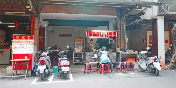 【台北美食】許記-香噴噴迷人的滷肉飯美食小吃店