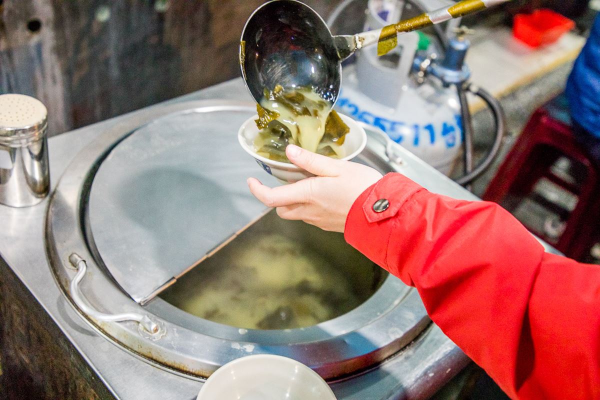 在地人來讚聲！全台６家「最強臭豆腐」PK：飲料熱湯喝到飽、9000則好評