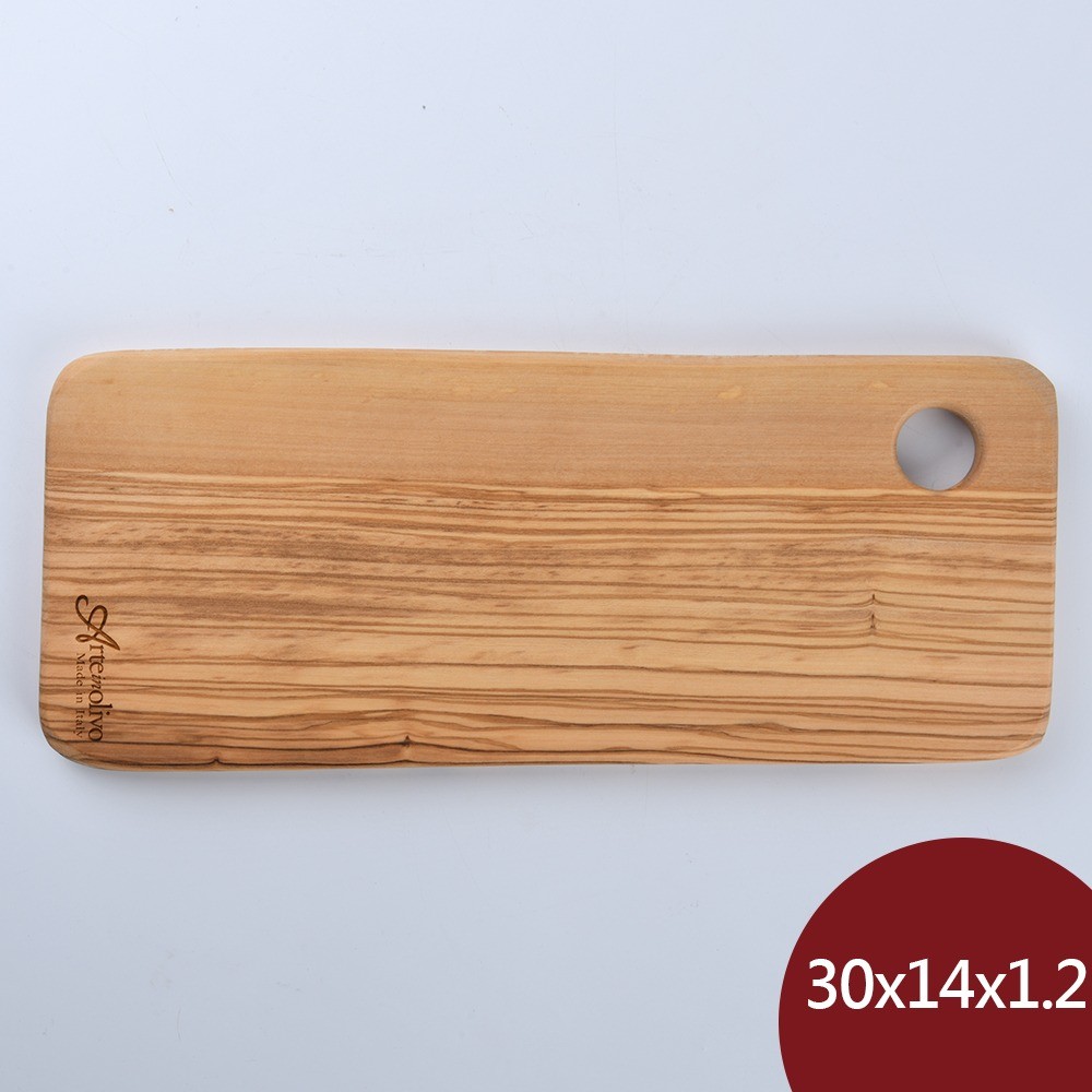 花樣、尺寸、重量獨一無二 商品介紹 此款橄欖木Rustic盛菜盤為簡單的長形設計，除了備料時可以使用外，也能直接上桌，讓美麗的木紋烘托出餐點的美味。簡單放上三明治、餅乾等輕食，或切幾片起士搭配紅酒啜飲