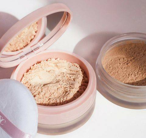 Bikin Kulit Flawless 2 Bedak Tabur Lokal Terbaru Ini Wajib Kamu Coba Beautynesia Line Today