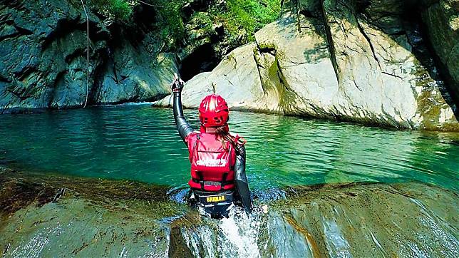 ▲屏東溯溪體驗推薦-海神宮溯溪。 （圖／Tripbaa趣吧！自由行專家）