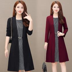 ◎★此為預購商品★訂單成立後7-14天完成出貨|◎無論華麗復古 可愛俏皮 小資熟女都適合|◎快來選購妳的美麗服裝 令男孩怦然心動穿衣學品牌定位:流行品牌品牌:K.W.款式:洋裝適穿性別:女生顏色:黑色