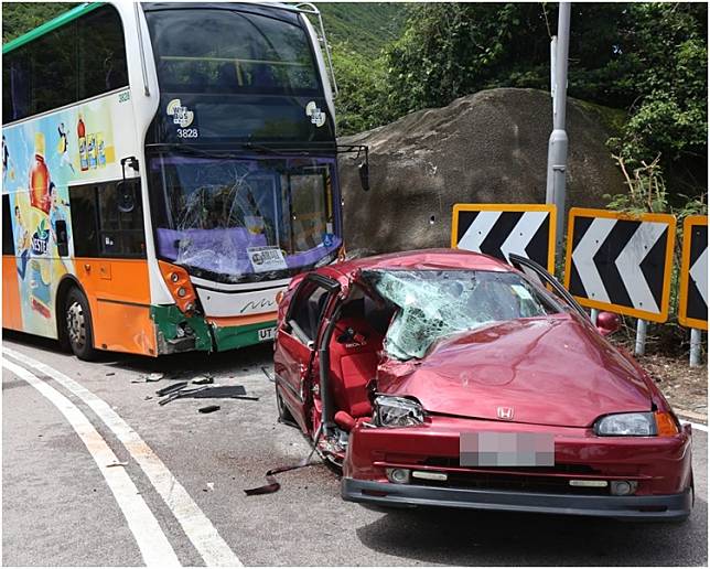 Civic石澳道試車越線狂撼巴士叔叔死亡姪兒受傷 星島日報 Line Today