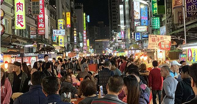 陸客不來重創觀光？　六合業績跌逾7成、瑞豐爆店面出售潮