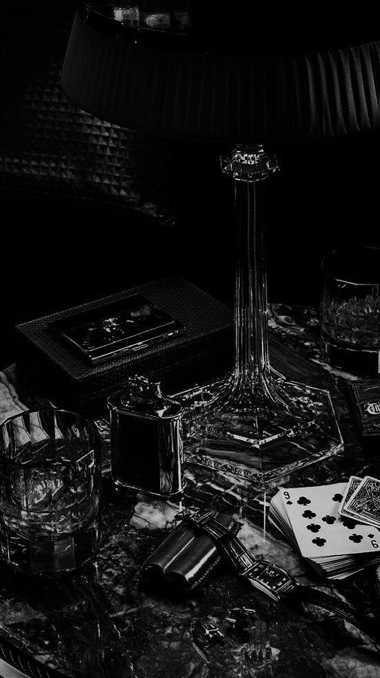 ； 𝘽𝙡𝙤𝙤𝙙 𝙒𝙞𝙣𝙚 . 🥂