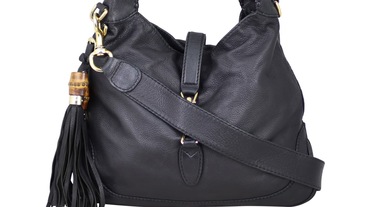 2020必備包款！連IU都愛的時髦腋下包，你Follow到了嗎？