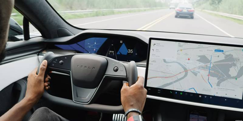 Mkbhd 新款tesla Model S Plaid 的yoke 方向盤有許多改善空間 電腦王阿達 Line Today