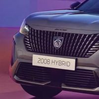 Peugeot 2008 Hybrid 車主群