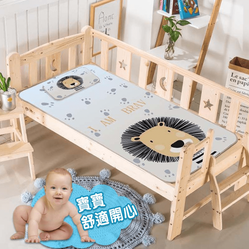 專櫃級英倫風嬰兒冰絲蓆，表面選用天然植物纖維，密度高、韌度好更耐用，透氣性佳，涼而不冰，觸感絲滑柔軟，呵護寶寶的細嫩肌膚！經檢驗合格、安全有保證，可折疊收納，不佔空間，多款可愛圖樣任選。