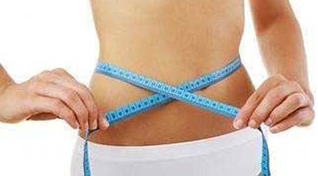 Sering Main Ponsel Sebelum Tidur? Waspada 5 Risiko Ini