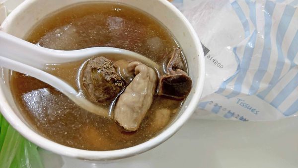 【板橋美食】好吃雞肉-還沒開門就不少人前來品嚐的爆推好吃雞肉美食