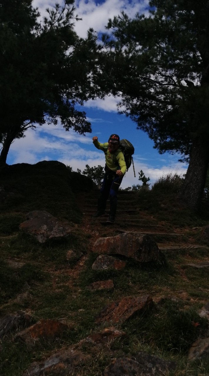 台彎百岳登山社