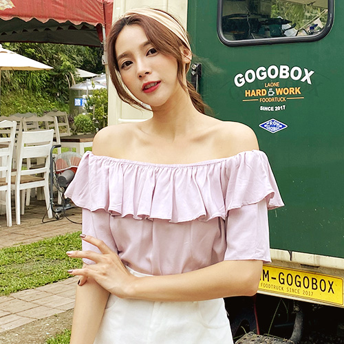 荷葉滾邊一字領上衣