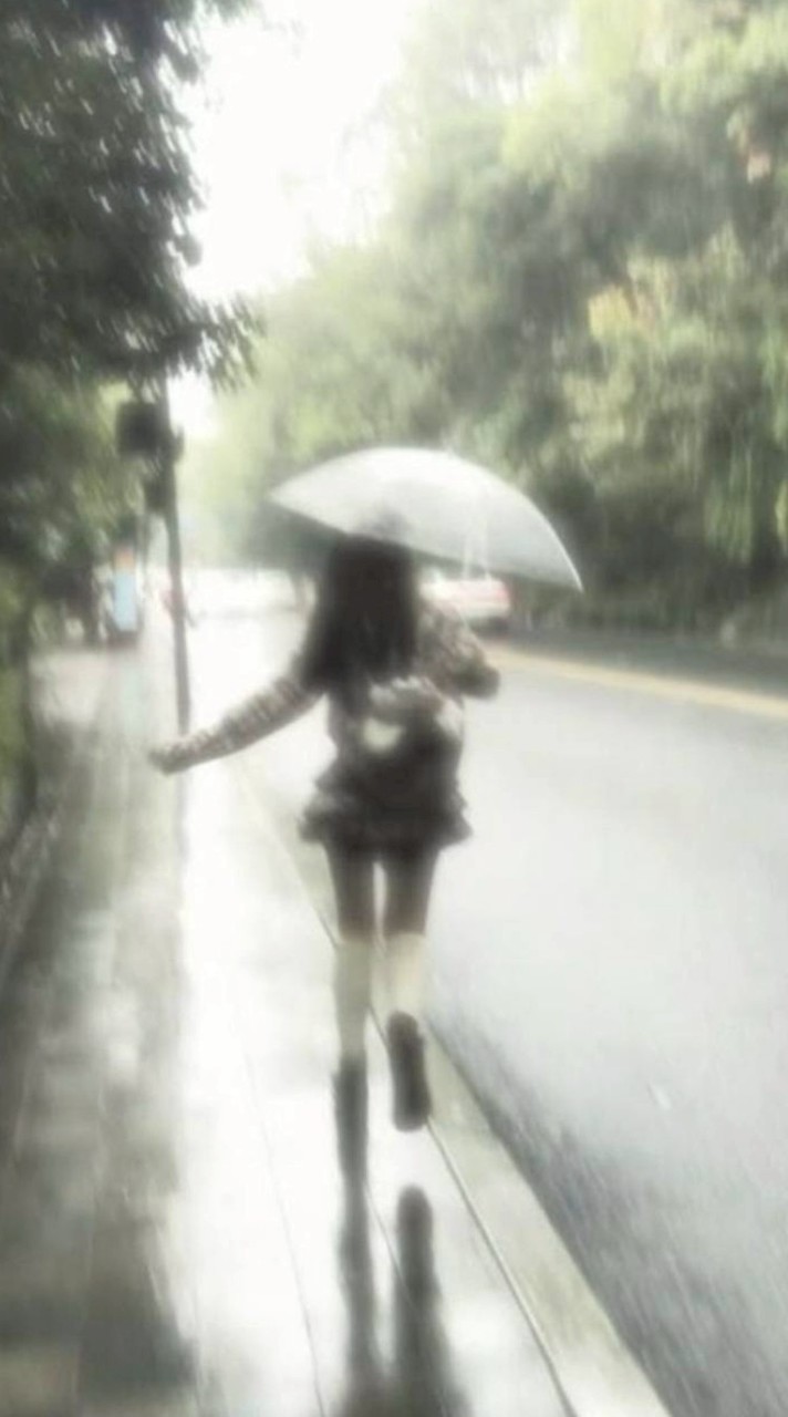 ⌗ 依 然 殘 留 的 愛 戀 ^ 🤍